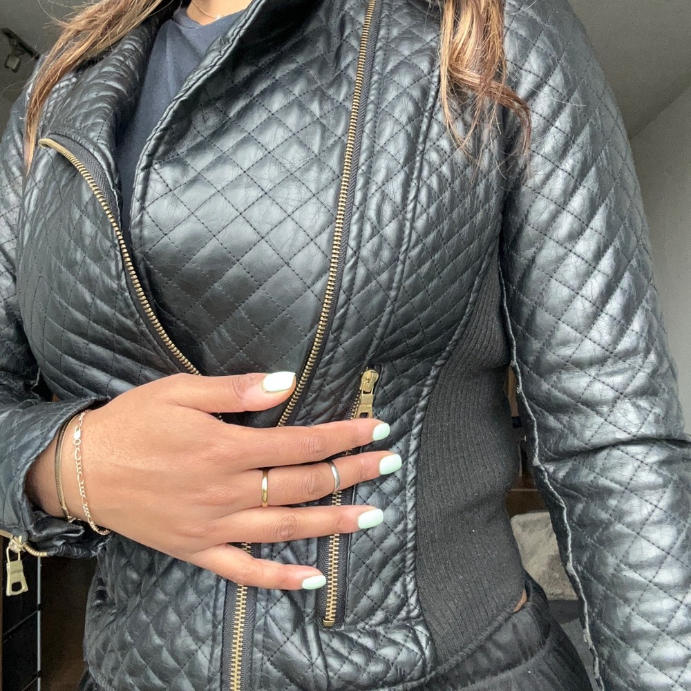 Leather jacket - Picture 2 of 2